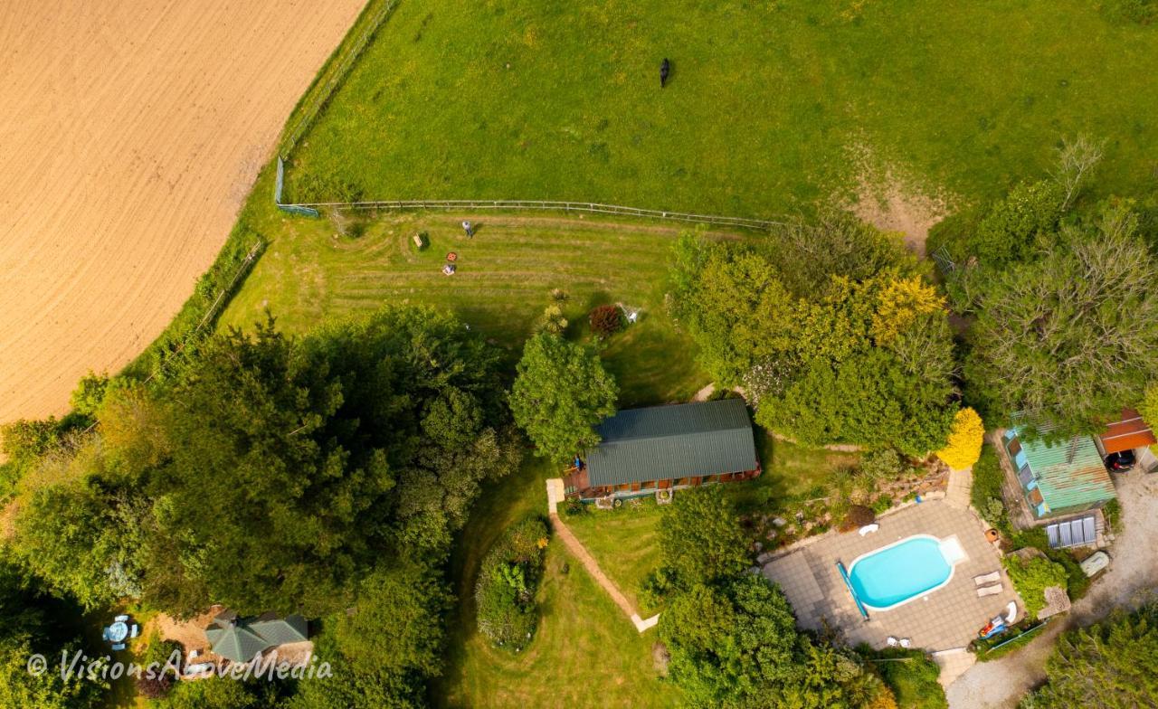 Tudor Lodge With Pool & Bbq Cabin Liskeard Buitenkant foto