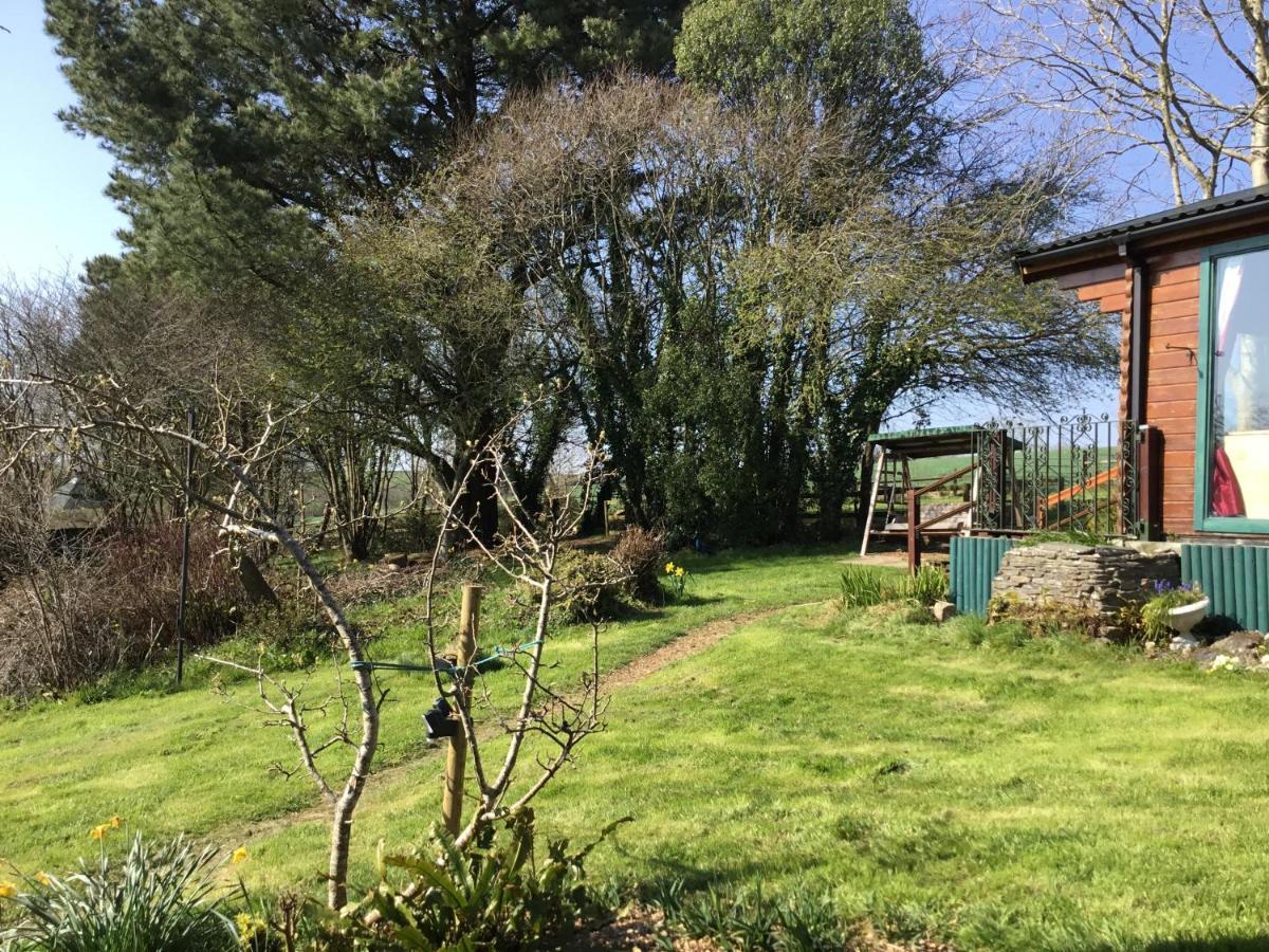Tudor Lodge With Pool & Bbq Cabin Liskeard Buitenkant foto