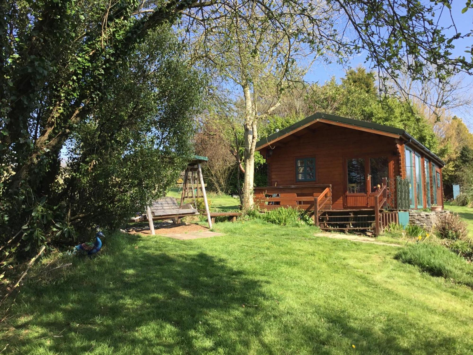 Tudor Lodge With Pool & Bbq Cabin Liskeard Buitenkant foto